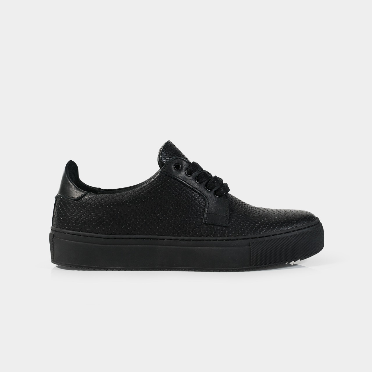 Basket noir Delta - Robuste & Confortable | Subtle Shoes