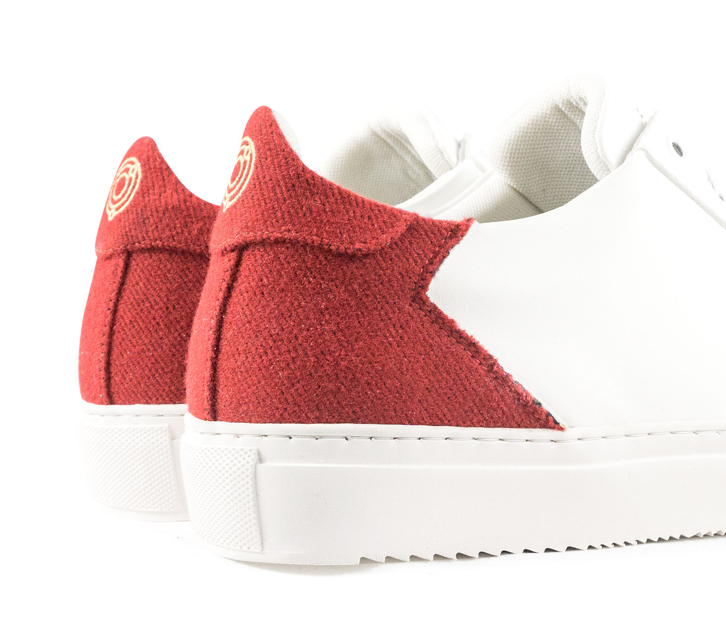 Basket vegan Epsilon - Blanc & Rosso PETAapprovedveganLOGO_black-1